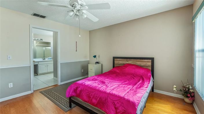 Image No.21-2 Bed House for sale