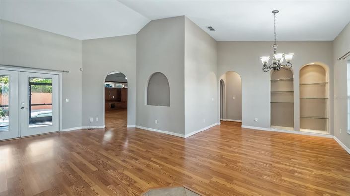 Image No.19-3 Bed House for sale