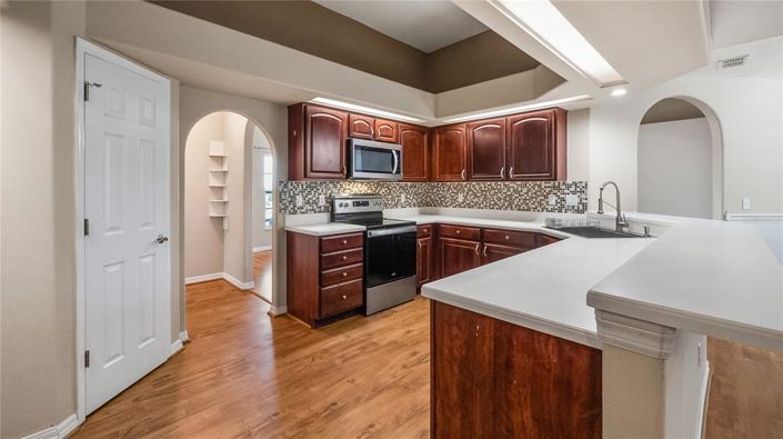 Image No.8-3 Bed House for sale