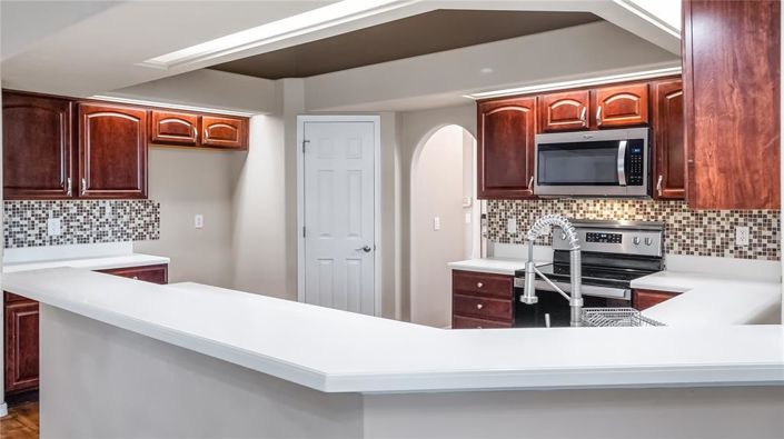 Image No.9-3 Bed House for sale