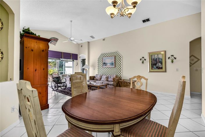 Image No.12-3 Bed House for sale