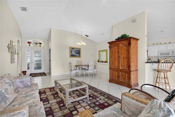 Image No.14-3 Bed House for sale