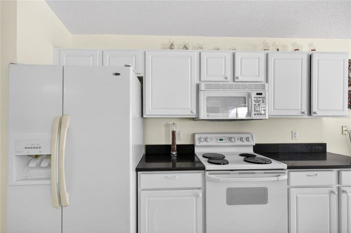 Image No.18-3 Bed House for sale