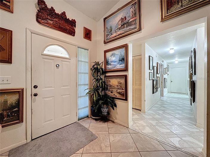 Image No.15-4 Bed House for sale