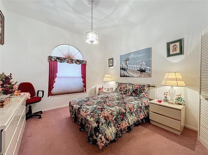 Image No.17-4 Bed House for sale