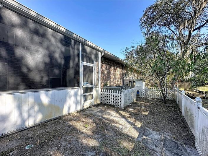 Image No.29-4 Bed House for sale