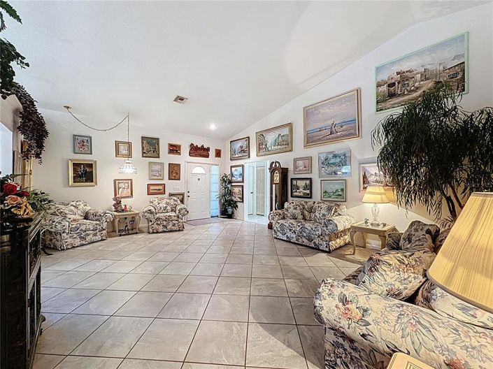 Image No.36-4 Bed House for sale