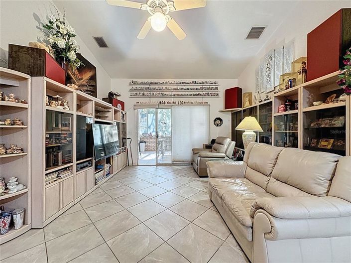 Image No.41-4 Bed House for sale