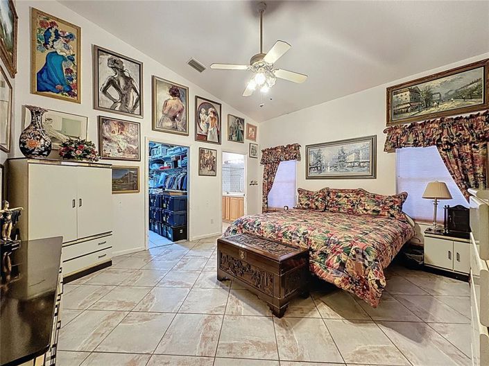 Image No.56-4 Bed House for sale