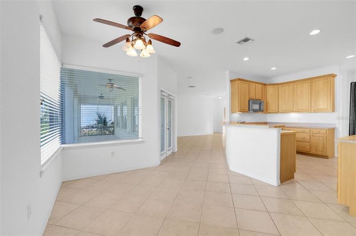 Image No.8-Maison de 4 chambres à vendre à Saint John