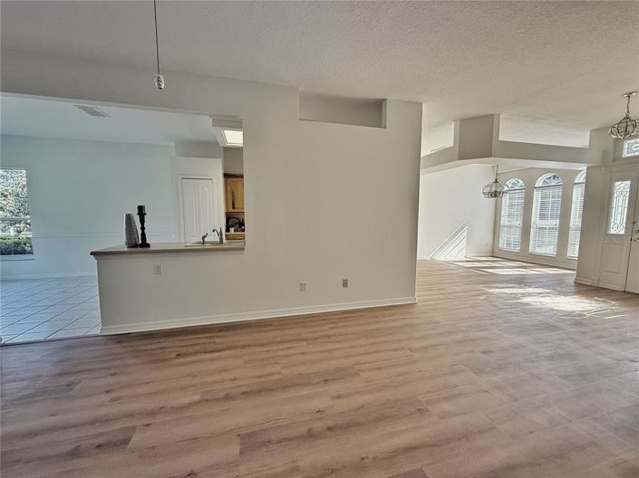 Image No.13-3 Bed House for sale