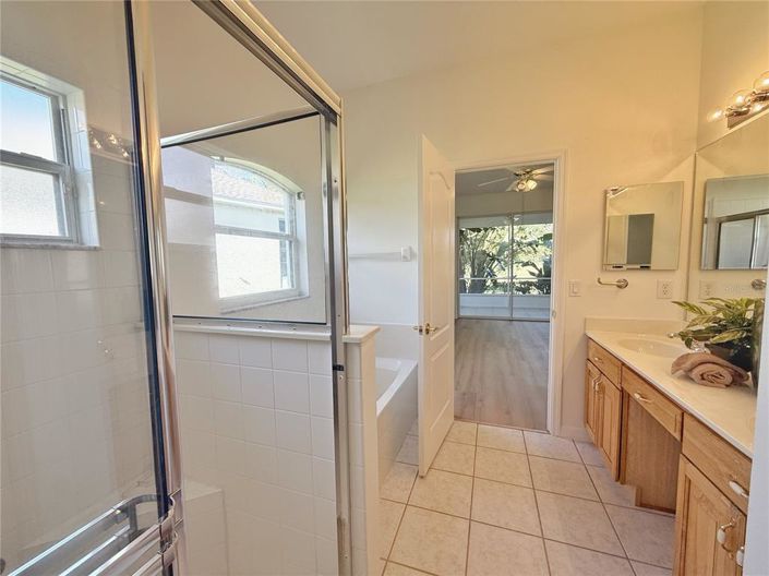 Image No.21-3 Bed House for sale