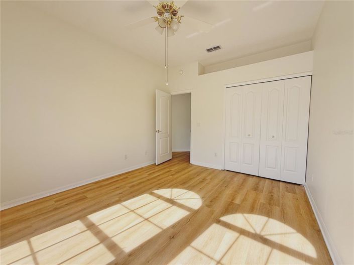 Image No.24-3 Bed House for sale