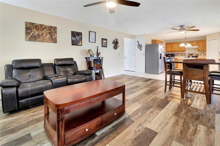 Image No.17-4 Bed House for sale