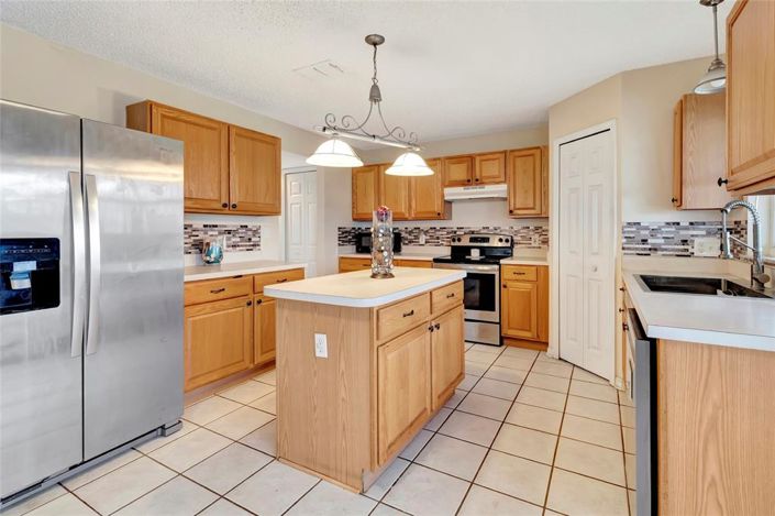 Image No.2-Maison de 4 chambres à vendre à Saint John