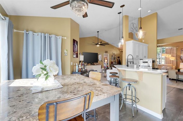 Image No.14-3 Bed House for sale