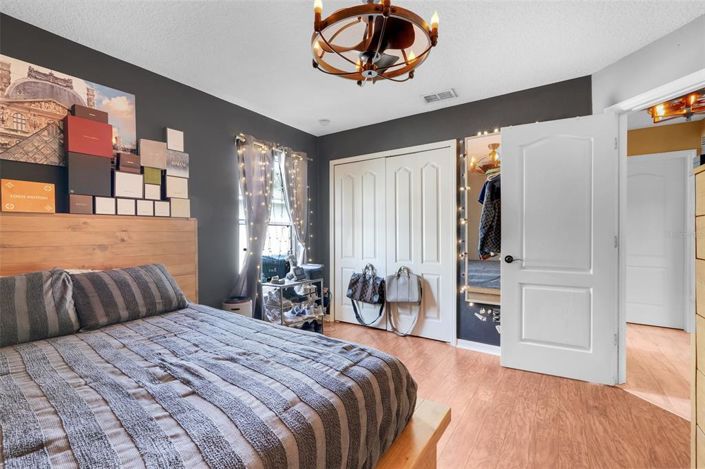 Image No.19-3 Bed House for sale