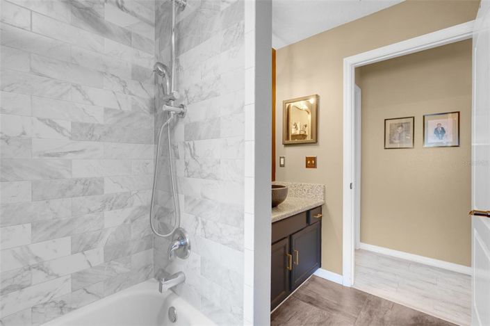 Image No.21-3 Bed House for sale