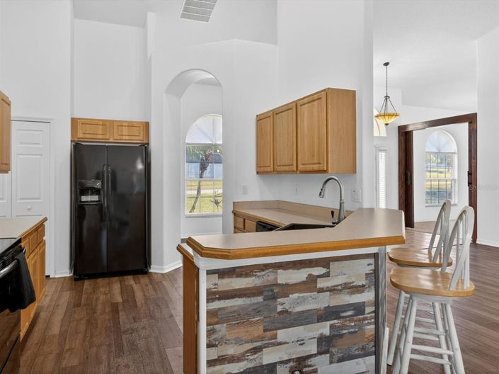 Image No.9-4 Bed House for sale