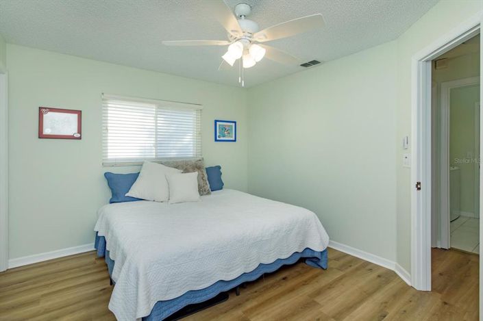 Image No.25-2 Bed House for sale