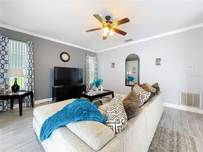 Image No.11-4 Bed House for sale