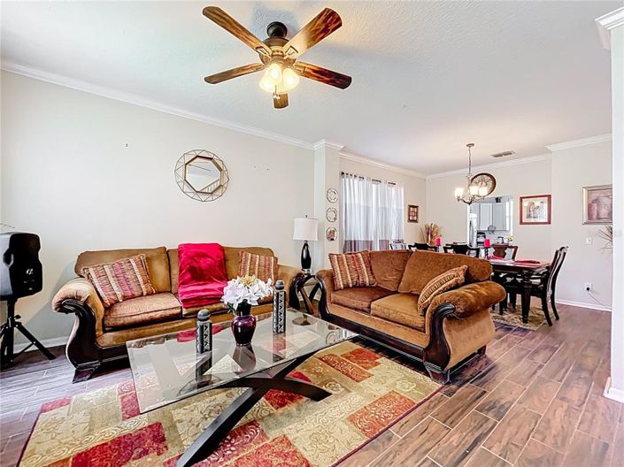 Image No.15-4 Bed House for sale