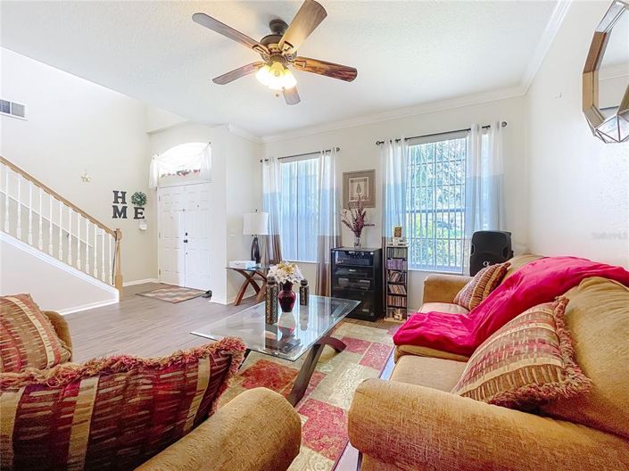 Image No.17-4 Bed House for sale