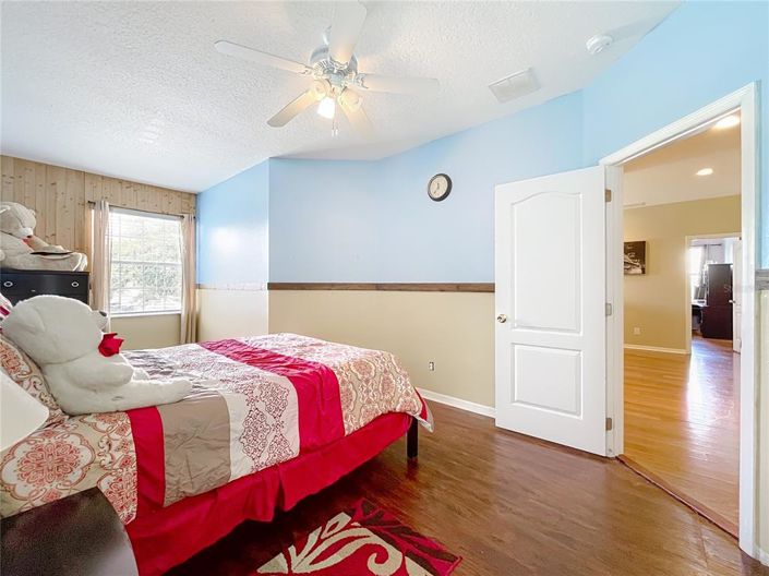 Image No.26-4 Bed House for sale