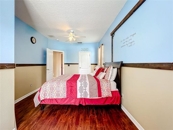 Image No.28-4 Bed House for sale