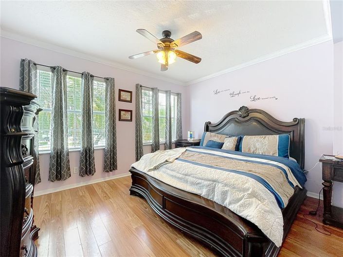 Image No.38-4 Bed House for sale