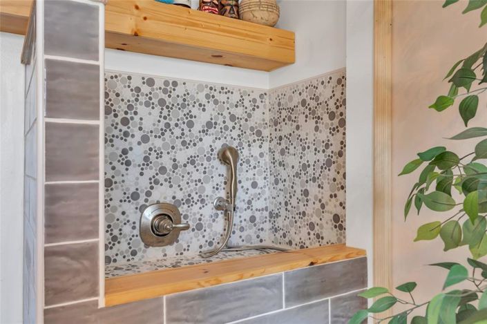 Image No.23-5 Bed House for sale