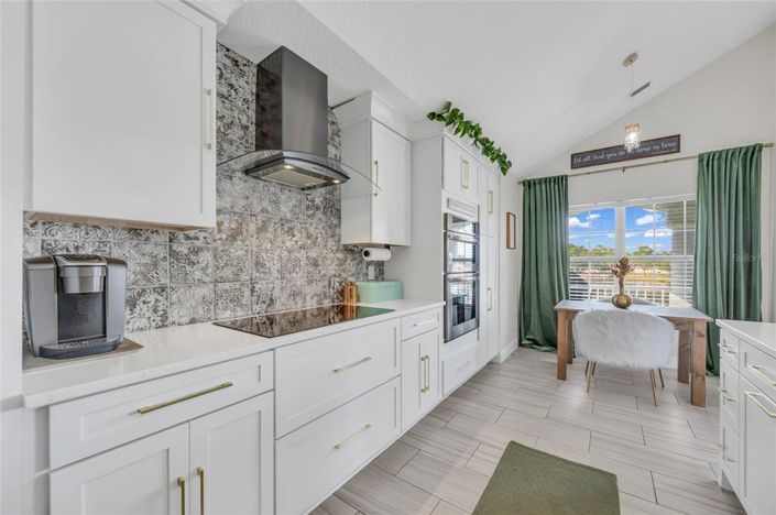 Image No.41-5 Bed House for sale