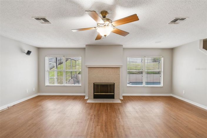 Image No.12-5 Bed House for sale