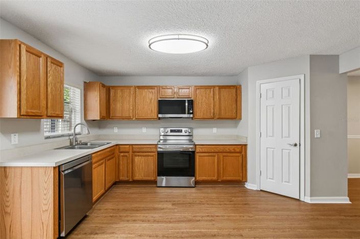 Image No.17-5 Bed House for sale