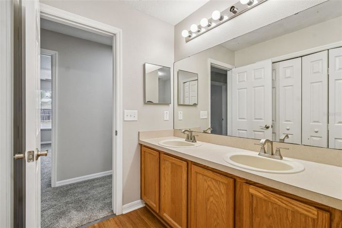 Image No.40-5 Bed House for sale