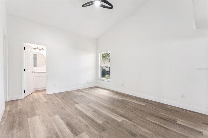 Image No.19-3 Bed House for sale