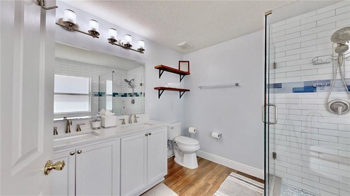 Image No.17-3 Bed House for sale