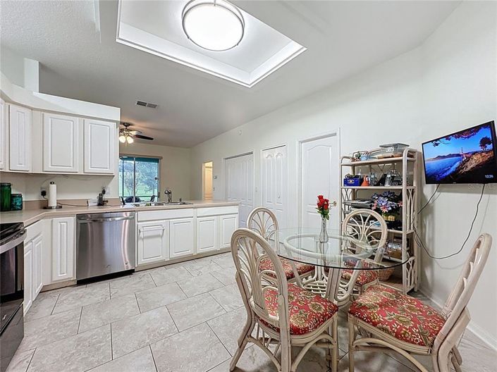 Image No.19-3 Bed House for sale