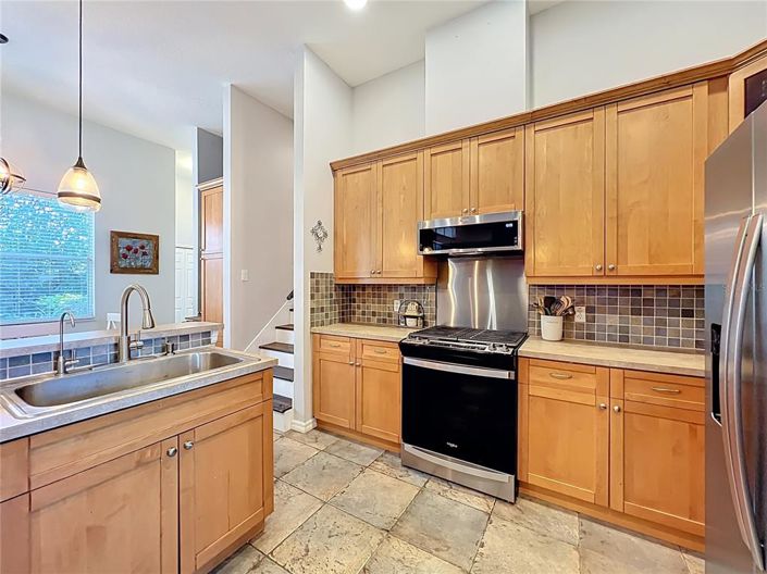 Image No.19-4 Bed House for sale