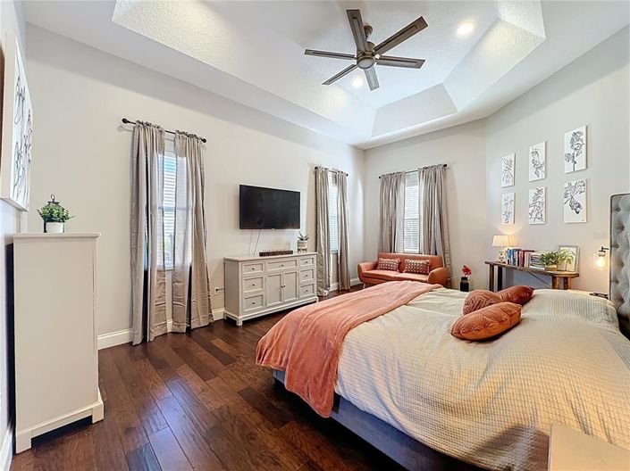 Image No.20-4 Bed House for sale