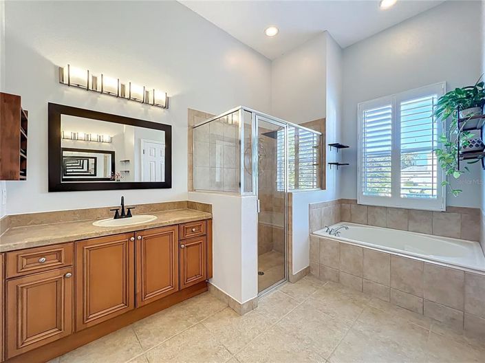 Image No.24-4 Bed House for sale