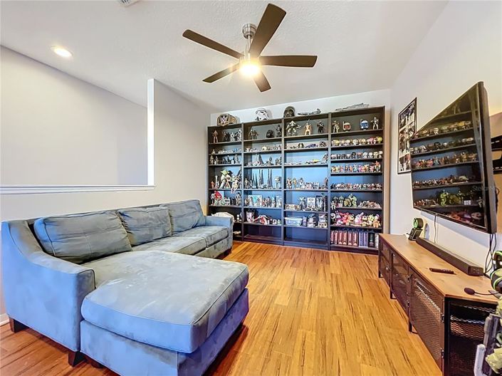 Image No.35-4 Bed House for sale