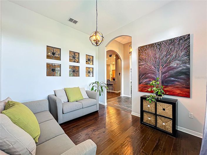 Image No.6-4 Bed House for sale