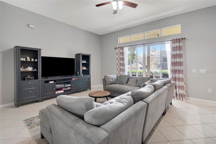 Image No.10-4 Bed House for sale