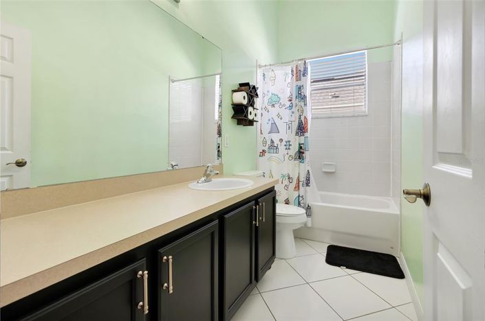 Image No.25-4 Bed House for sale