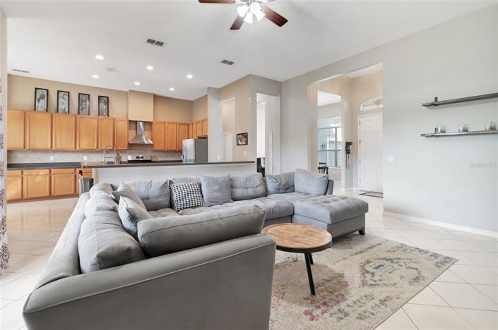 Image No.9-4 Bed House for sale