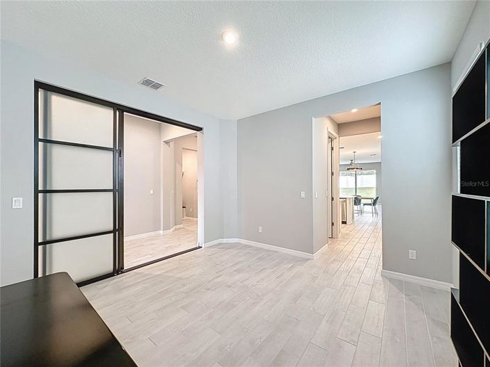 Image No.17-4 Bed House for sale