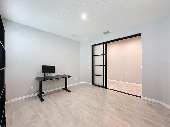 Image No.18-4 Bed House for sale