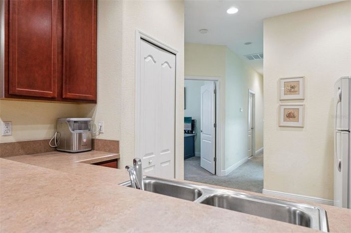 Image No.13-3 Bed Townhouse for sale