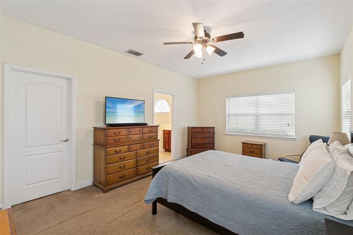 Image No.14-3 Bed Townhouse for sale